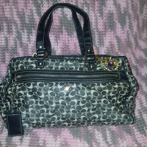 Coach Bag - Picture 4 of 8